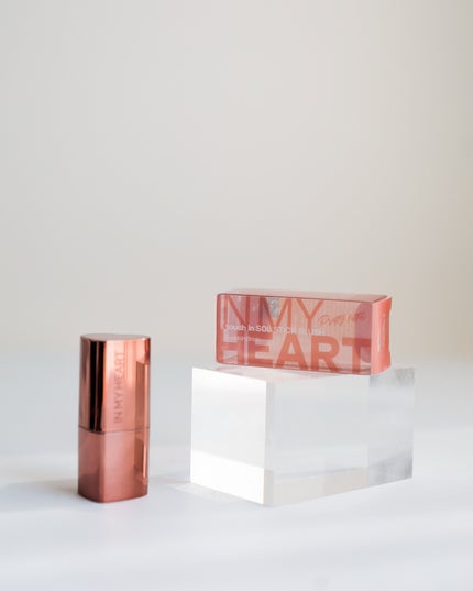 *nico* on LIPS 「・可愛くてパケ買いしちゃう❤️ハート型のチークだよ✨touch..」(5枚目)