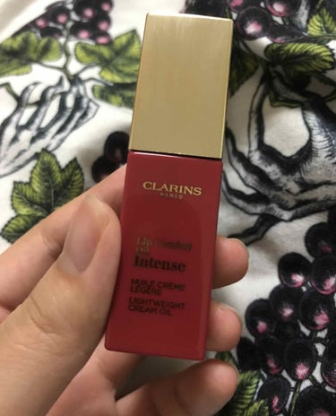 コンフォート リップオイル インテンス 04 インテンス ローズウッド/CLARINS/リップグロスを使ったクチコミ（1枚目）