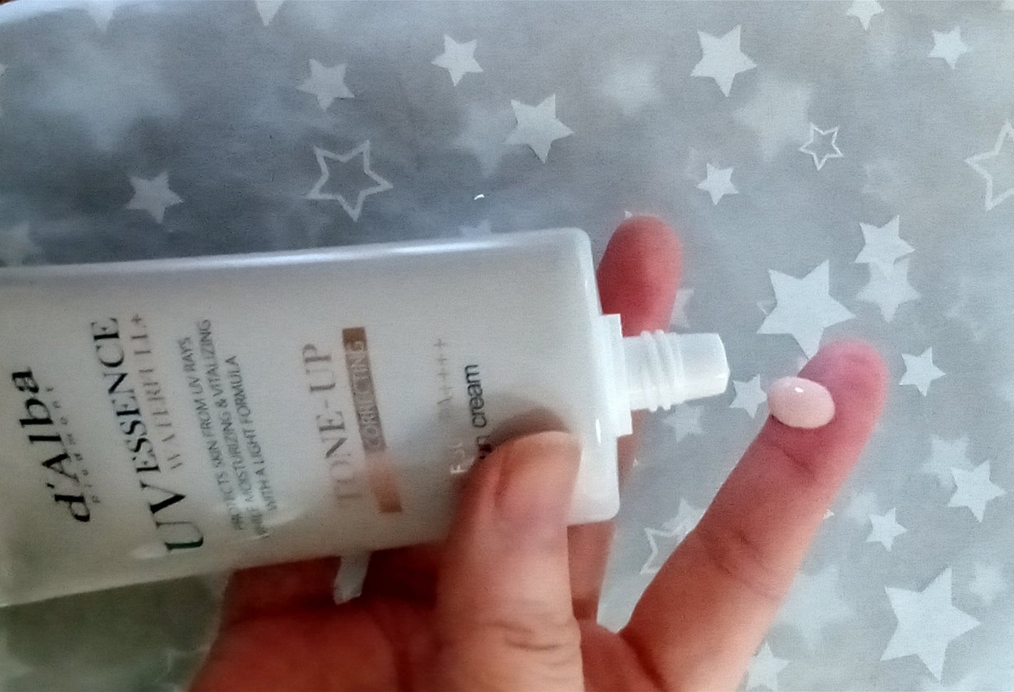 ウォータフルトーンアップサンクリーム/ダルバ/日焼け止めクリームを使ったクチコミ(3枚目)