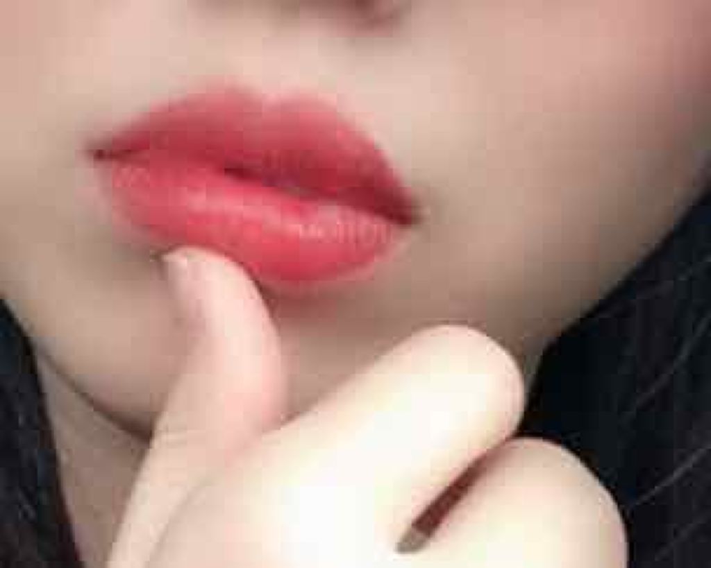 ルージュ ピュールクチュール ヴェルニ ヴィニルクリーム/YVES SAINT LAURENT BEAUTE/口紅を使ったクチコミ（1枚目）