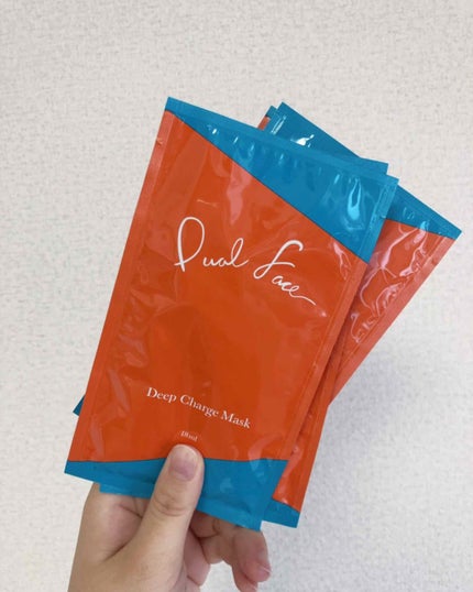 Dual Face ディープチャージマスクのクチコミ「『Dual Face(デュアルフェイス) 
ディープチャージマスク』
9回分の化粧水が入っ.....」(2枚目)
