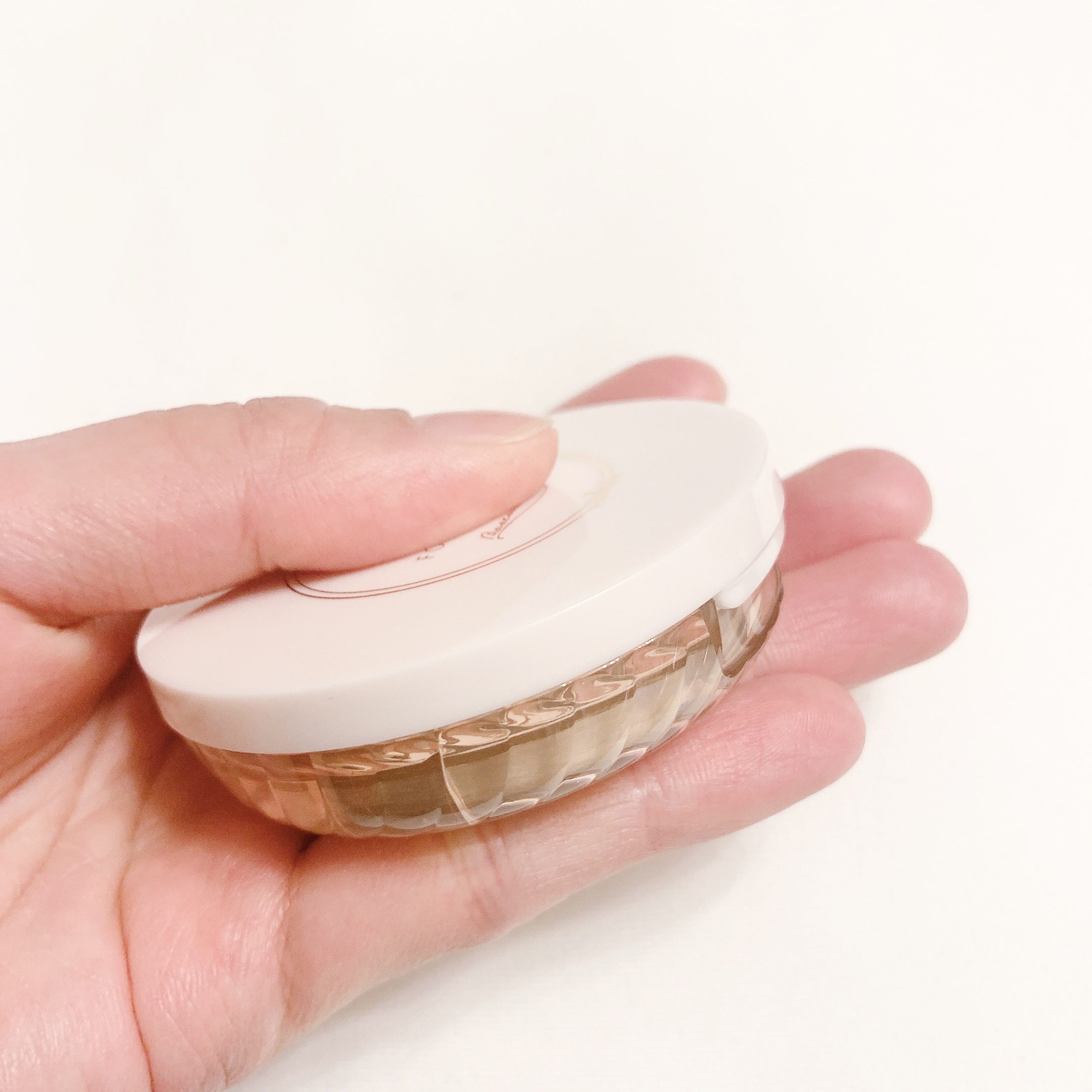 パウダリィファンデーション ex/パラドゥ/パウダーファンデーションを使ったクチコミ（3枚目）