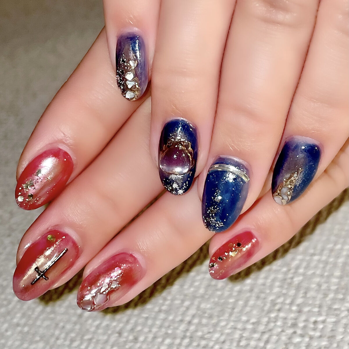 #セルフネイル,#セルフジェルネイル,#イメージネイル,#かぴネイル,#ニュアンスネイル,#概念ネイル,#ミラーネイル,#オーロラネイル,#ネイビーネイル,#ブルーネイル,#赤ネイルのネイルデザイン