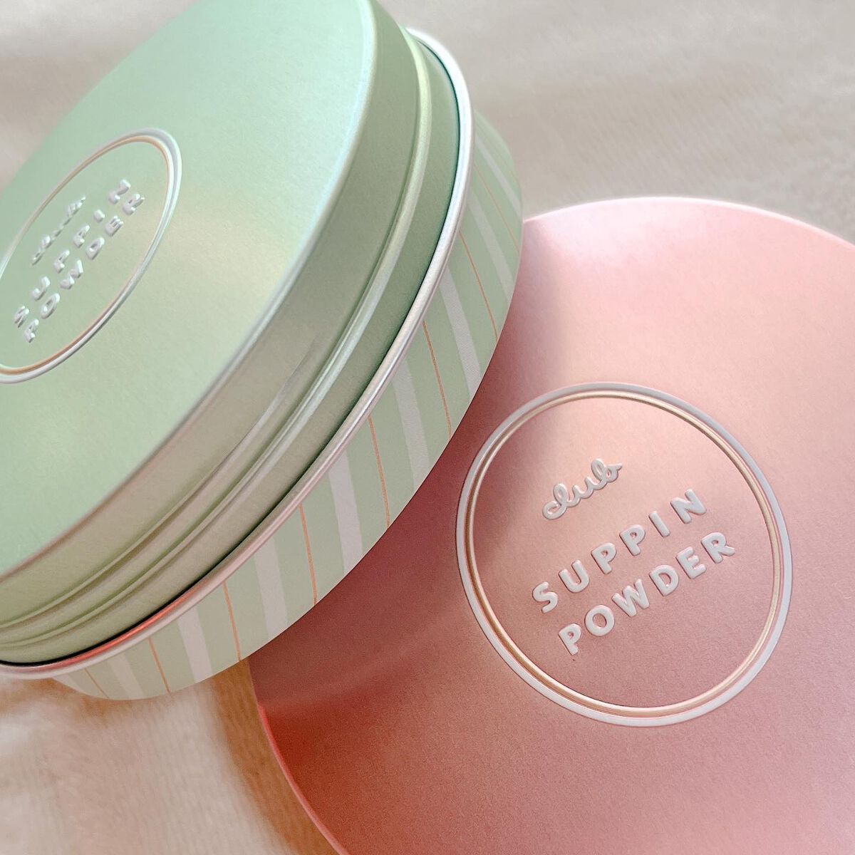 すっぴんパウダーC ホワイトフローラルブーケの香り/クラブ/プレストパウダーを使ったクチコミ（2枚目）