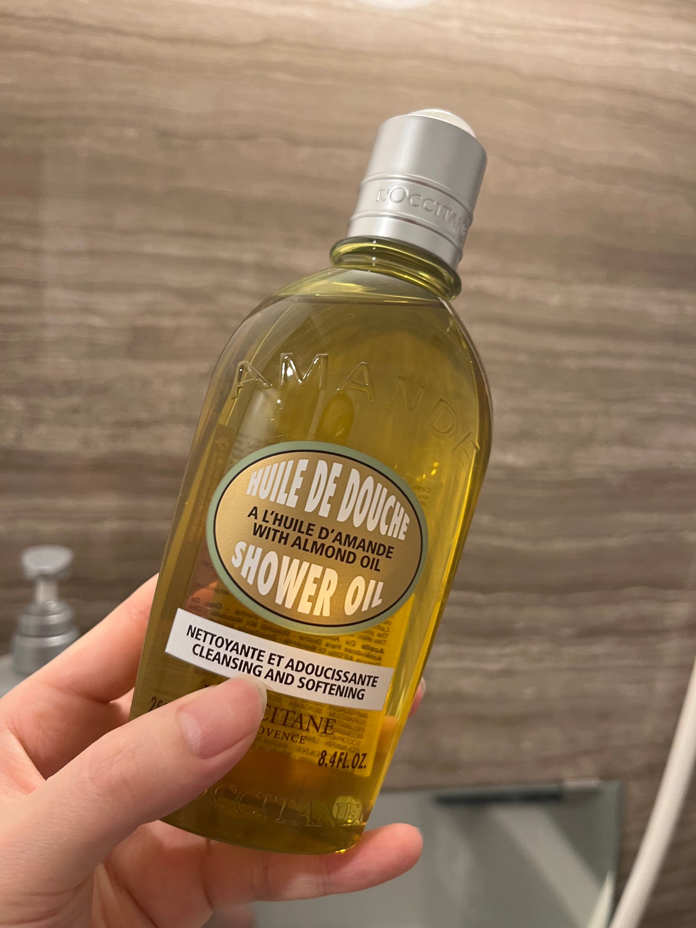 アーモンド モイスチャライジングシャワーオイル/L'OCCITANE/ボディソープを使ったクチコミ(1枚目)