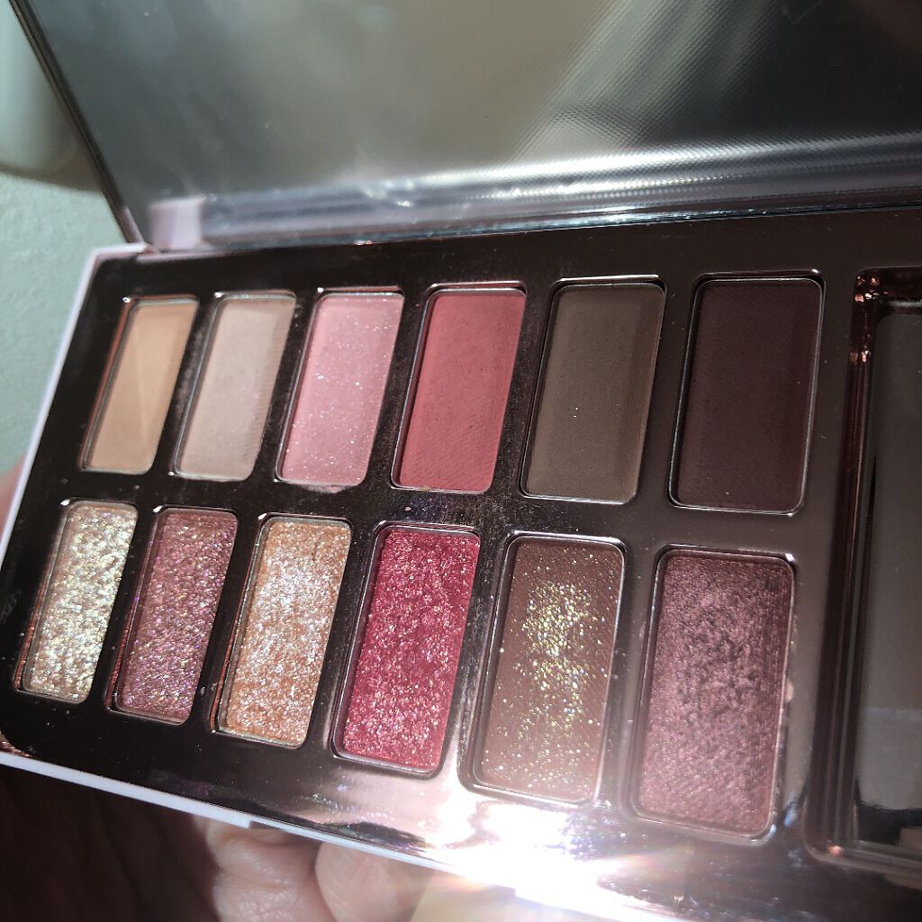 バレンタインボックス3ローズモーメント/VAVI MELLO/アイシャドウパレットを使ったクチコミ(3枚目)