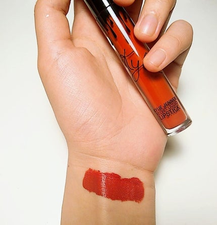 ベルベット リキッド リップスティック/Kylie Cosmetics/口紅を使ったクチコミ(2枚目)