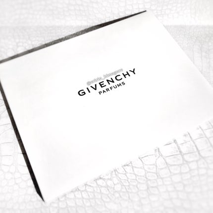 Eririnð¹ãã©ãã on LIPS ãGIVENCHYã®ããã«ãã£ã坿ãããâ¡4GããŽã®çœããŒãê€..ãïŒ5æç®ïŒ