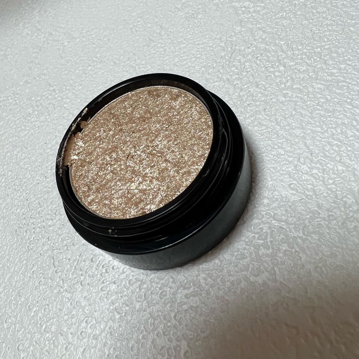 セルフィーフィックスピグメント 09 ビーハッピー/Witch's Pouch/単色アイシャドウを使ったクチコミ（2枚目）