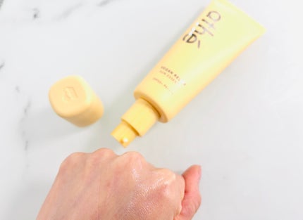 ヴィーガン リリーフ サン エッセンス /athé/日焼け止めクリームを使ったクチコミ(2枚目)