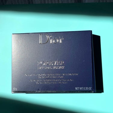 ✨Diorディオールスキン フォーエヴァー 
     コンパクト ナチュラル ベルベット✨



昨年買ったものの中で良かったコスメのひとつ。

粉質がきめ細かいので、毛穴まで隠してくれるのに軽い使用