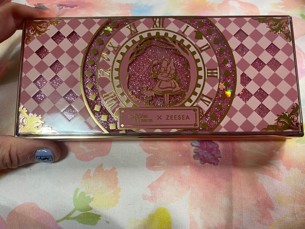 アリスドリームランドシリーズ 12色アイシャドウパレット(ZEESEA×大英博物館)/ZEESEA/アイシャドウパレットを使ったクチコミ(2枚目)
