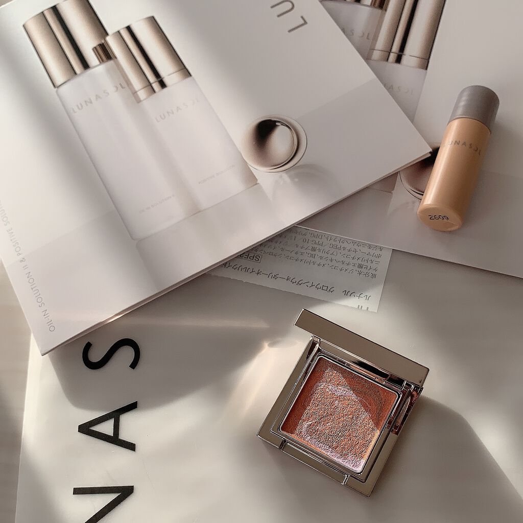 マージングカラーアイズ EX03 Candle Dance/LUNASOL/単色アイシャドウを使ったクチコミ（2枚目）