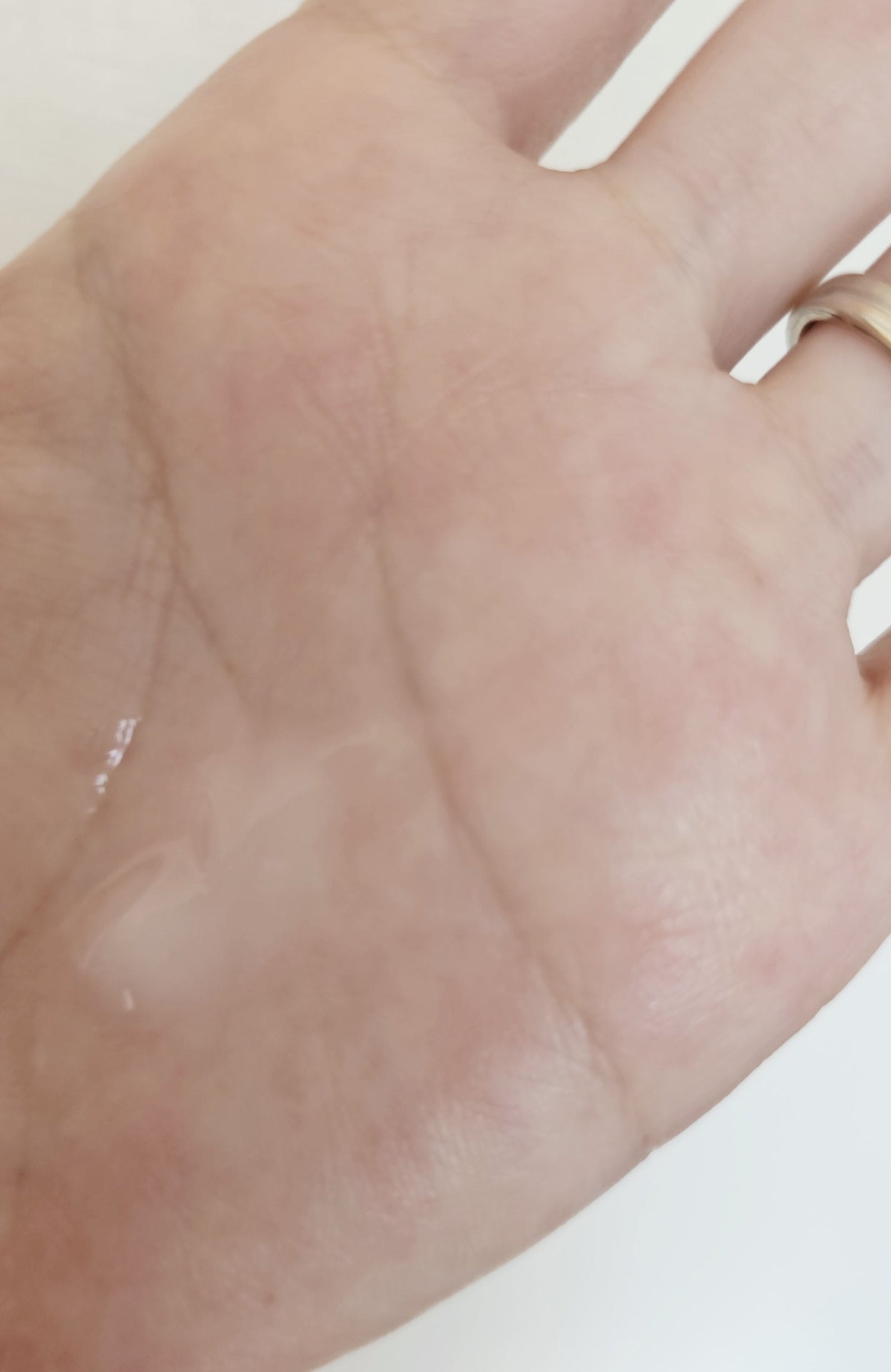 ミラクルズ うるおいブーストミルクウォーターセラム/パンテーン/アウトバストリートメントを使ったクチコミ(1枚目)