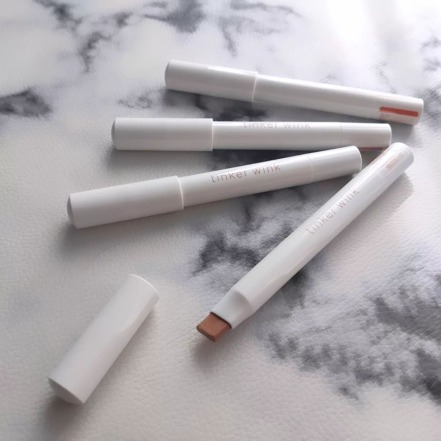 透け感アイシャドウペンシル/ティンカーウィンク/スティックアイシャドウを使ったクチコミ（1枚目）