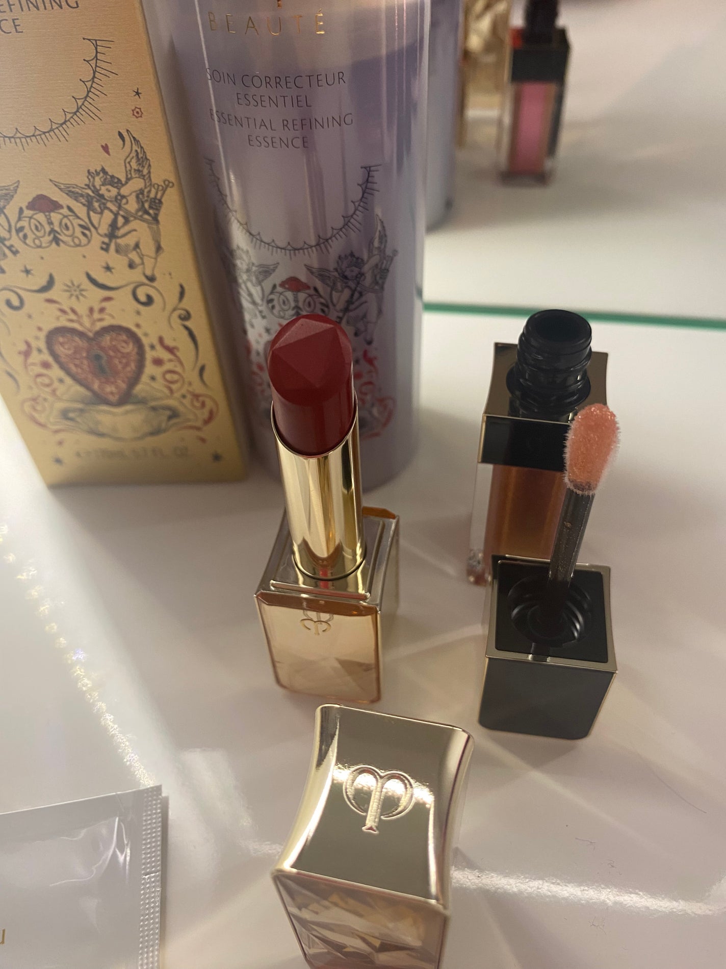 コレクチュールエサンシエルn/クレ・ド・ポー ボーテ/美容液を使ったクチコミ(2枚目)