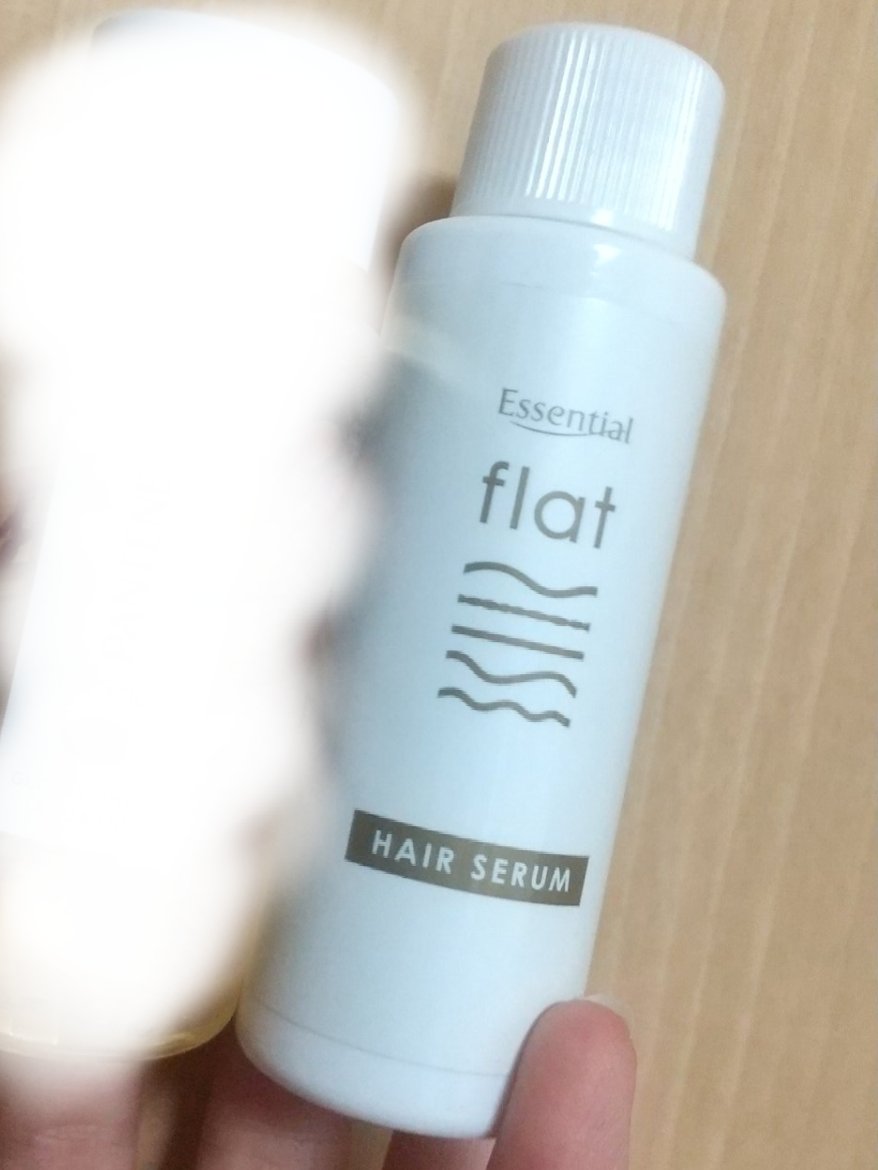 くせ・うねりときほぐしセラム/エッセンシャル flat/ヘアオイルを使ったクチコミ（1枚目）