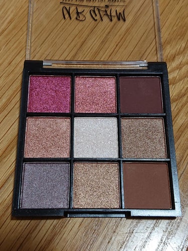 UR GLAM　BLOOMING EYE COLOR PALETTE/U R GLAM/パウダーアイシャドウを使ったクチコミ（2枚目）