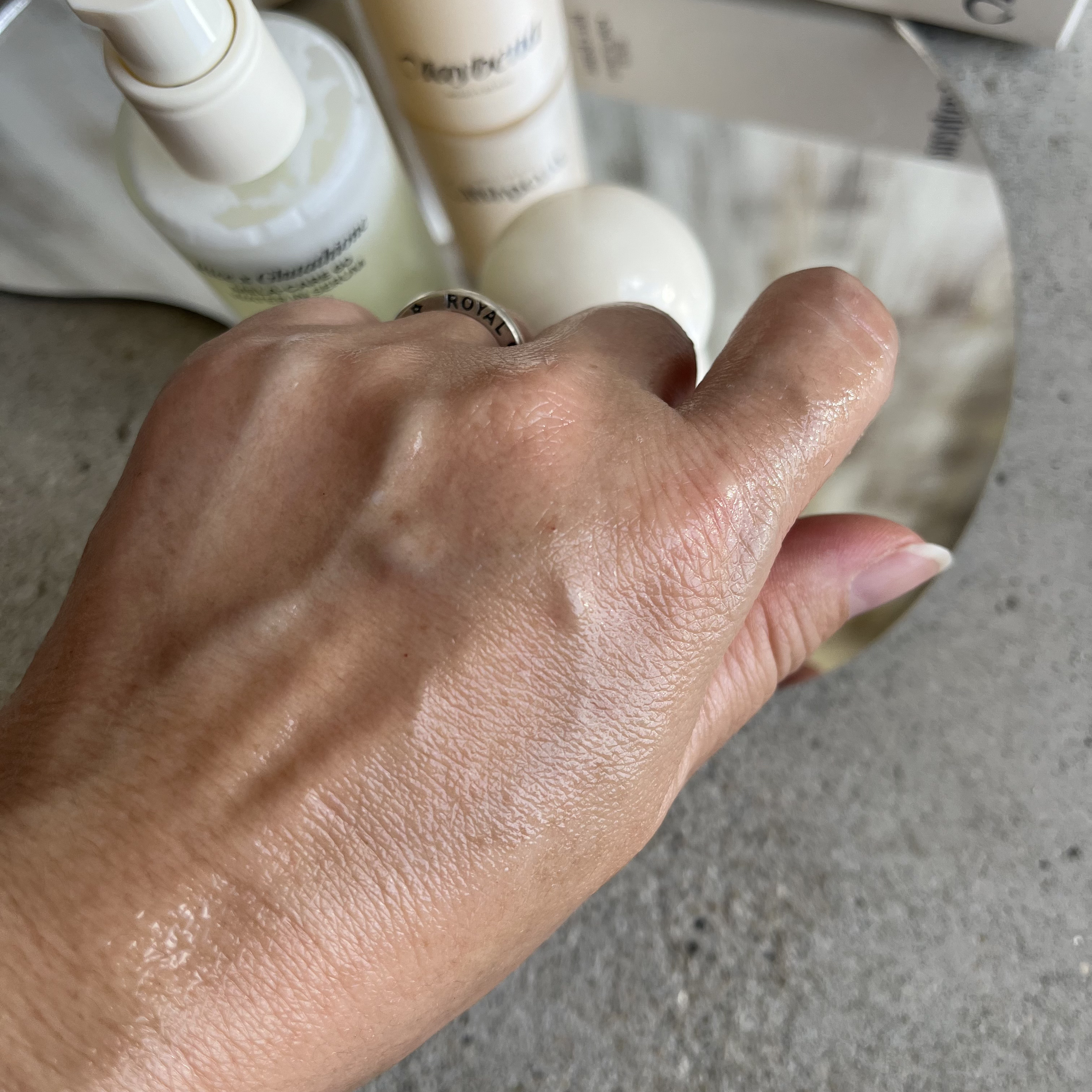 ライスXレチノール フォアリフティング 60セラム/MAYBENA/美容液を使ったクチコミ（3枚目）