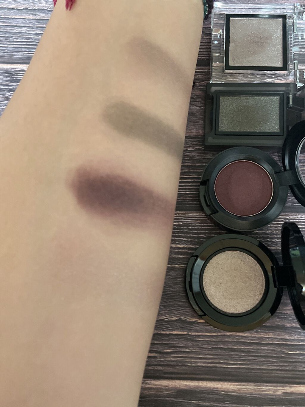 スモール アイシャドウ/M・A・C/単色アイシャドウを使ったクチコミ(4枚目)