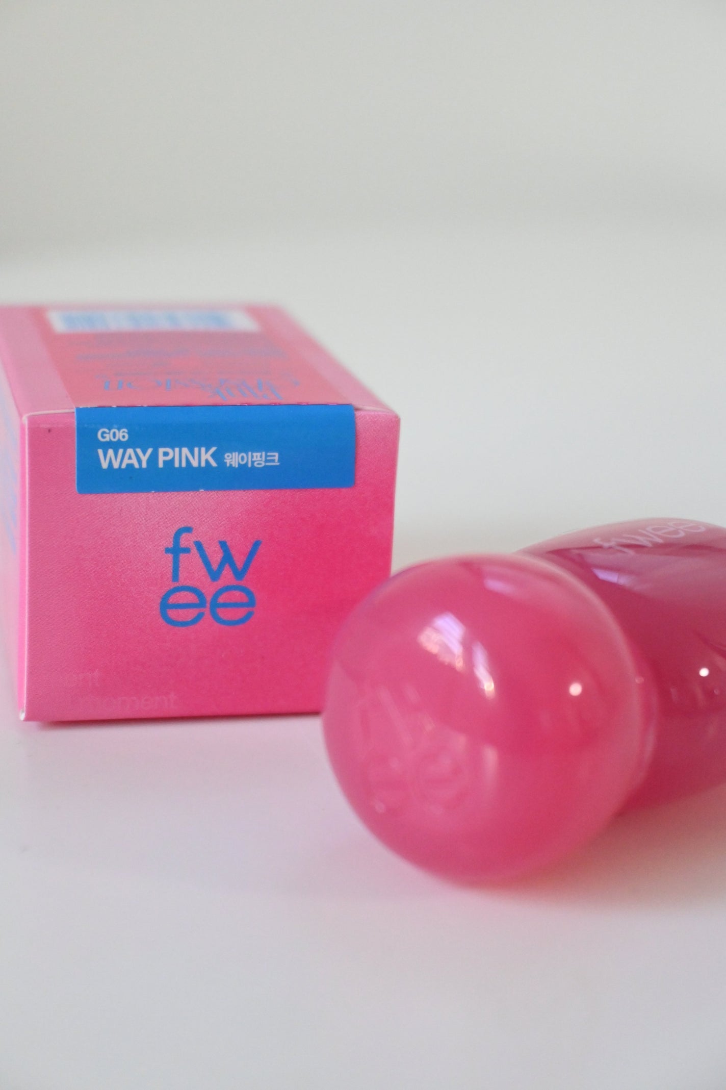 フィー ピンクオブセッションステイフィットティント/fwee/リップティントを使ったクチコミ(3枚目)