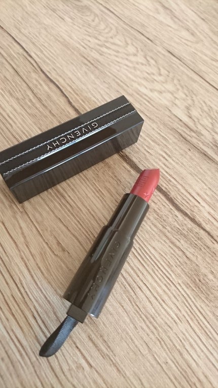 ルージュ・アンテルディ/GIVENCHY/口紅を使ったクチコミ(2枚目)