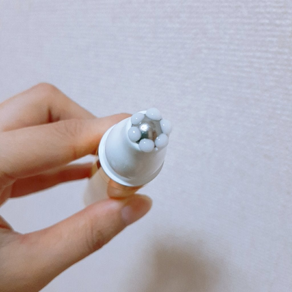 V9ビタミンアンプルロールオンアイクリームクリア/JMsolution/アイケア・アイクリームを使ったクチコミ(2枚目)