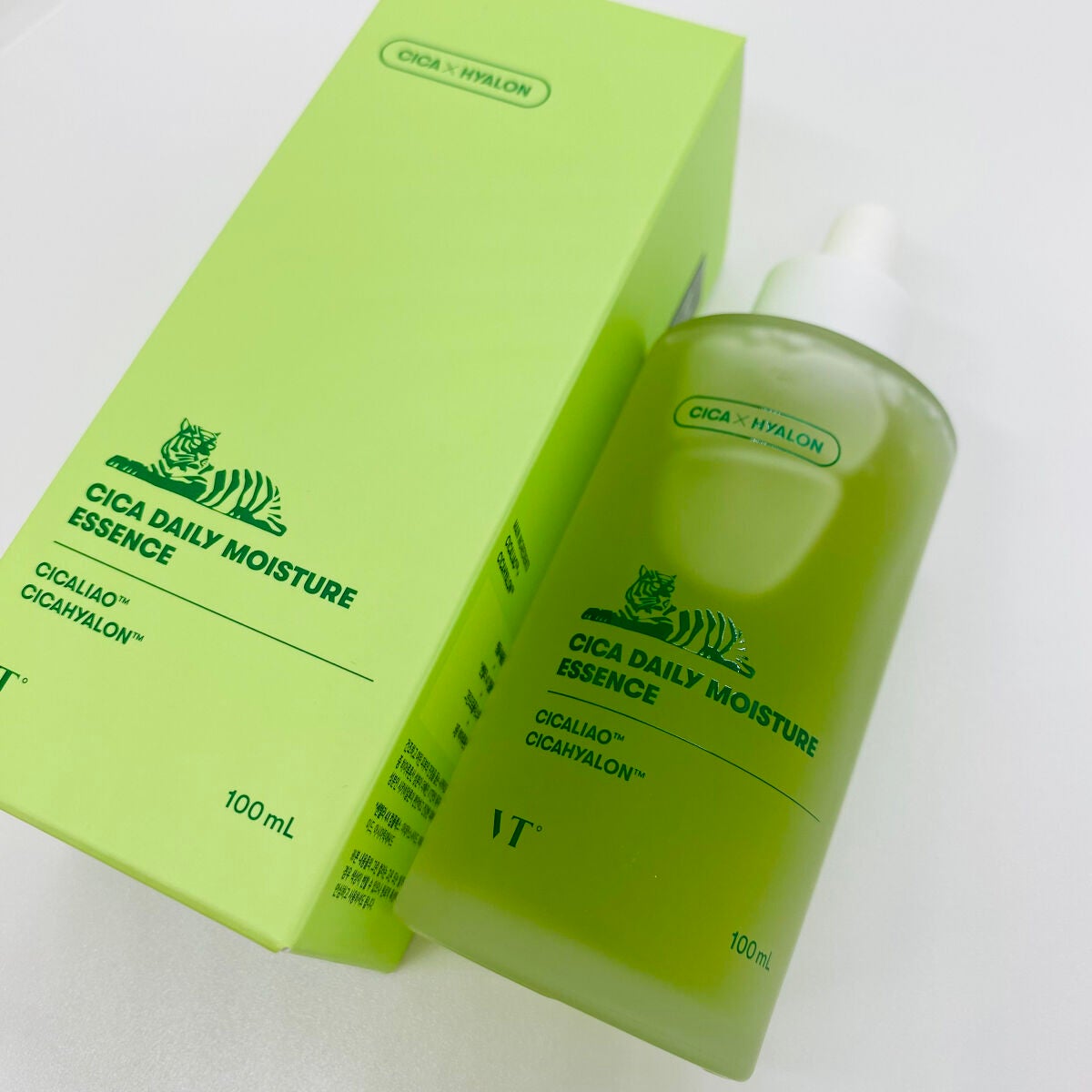 CICA デイリーモイスチャーエッセンス VT