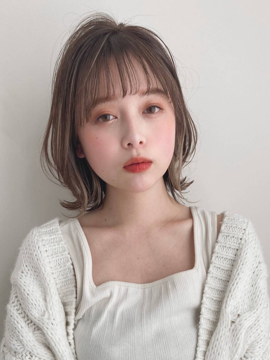 デコルテクリーム口コミ人気のおすすめ13選【デコルテまでが顔!】効果的な使い方で10年後に差を付けるのサムネイル