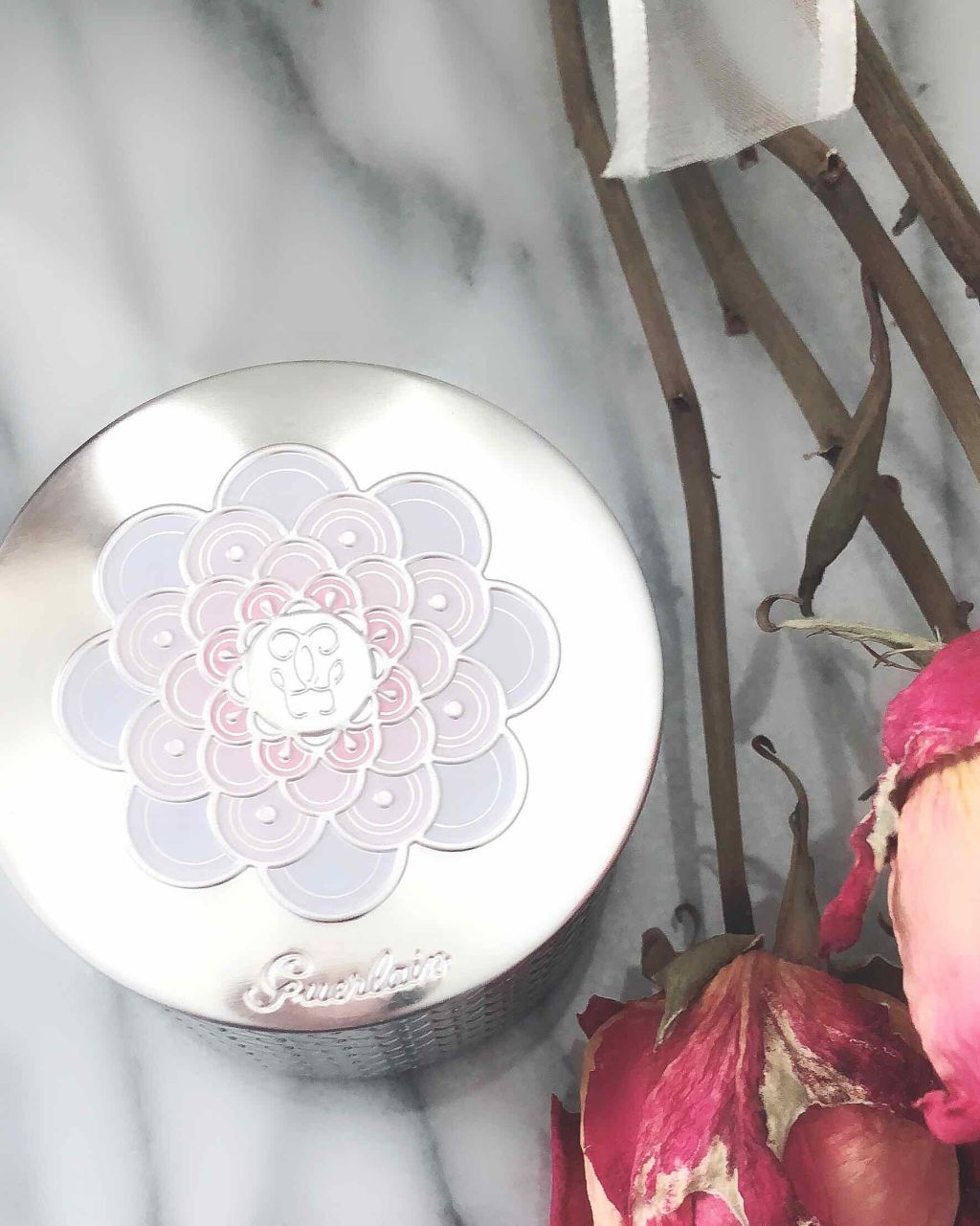 メテオリット ビーユ/GUERLAIN/フェイスパウダーを使ったクチコミ(1枚目)