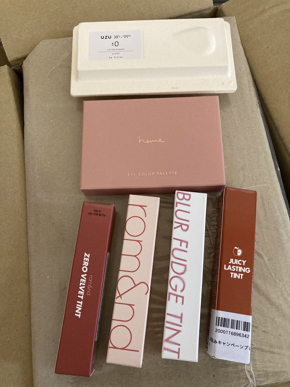 38°C / 99°F リップトリートメント (リップ美容液)/UZU BY FLOWFUSHI/リップケアを使ったクチコミ（1枚目）