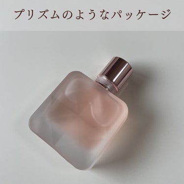 GIVENCHY イレジスティブル ヘア ミストのクチコミ「今日は、ギフトにもオススメなGIVENCHYのヘアミストを紹介します。

華やかなローズ系の香.....」（2枚目）