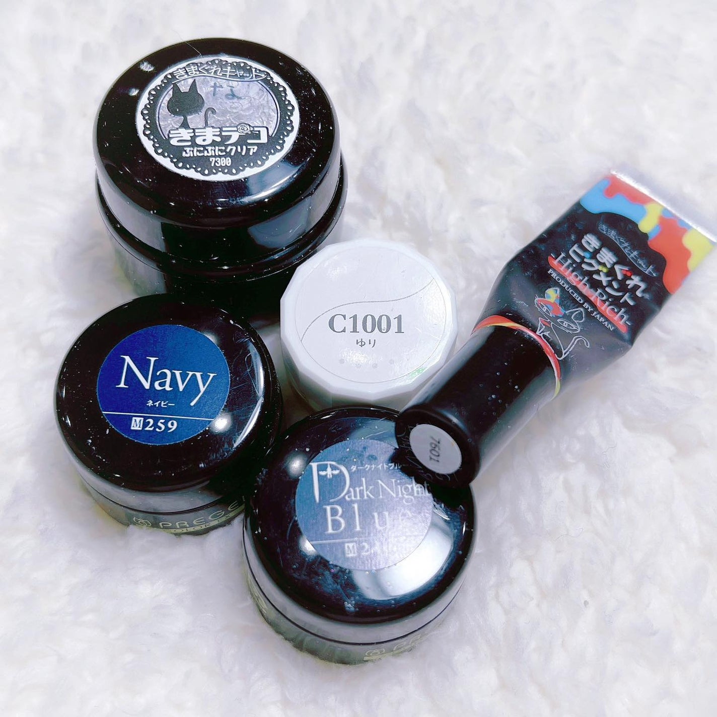 なかやまちえこ on LIPS 「真冬の森の中みたいなネイル🧊⠀⠀@pregel.jp@kima..」(4枚目)