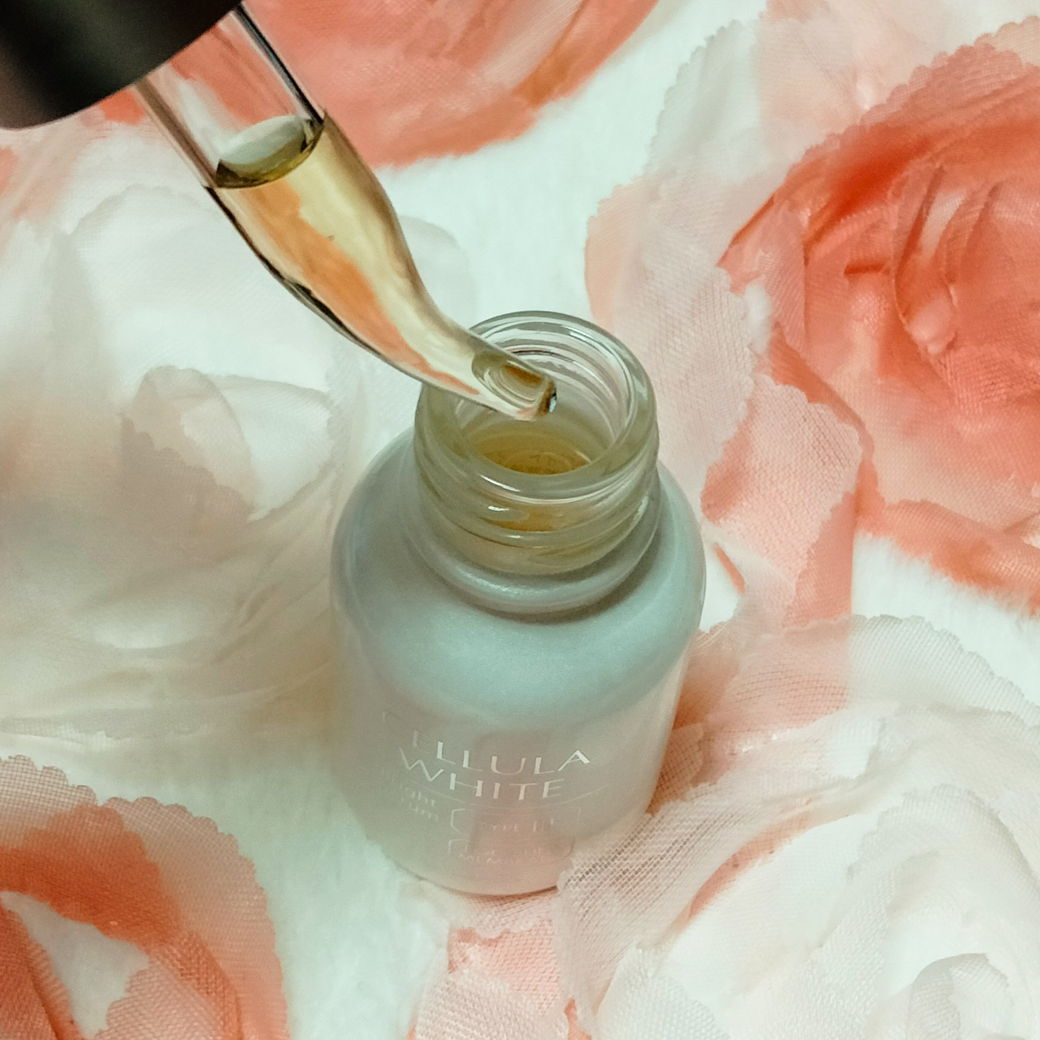 ホワイト ブライトセラム/CELLULA/美容液を使ったクチコミ（2枚目）