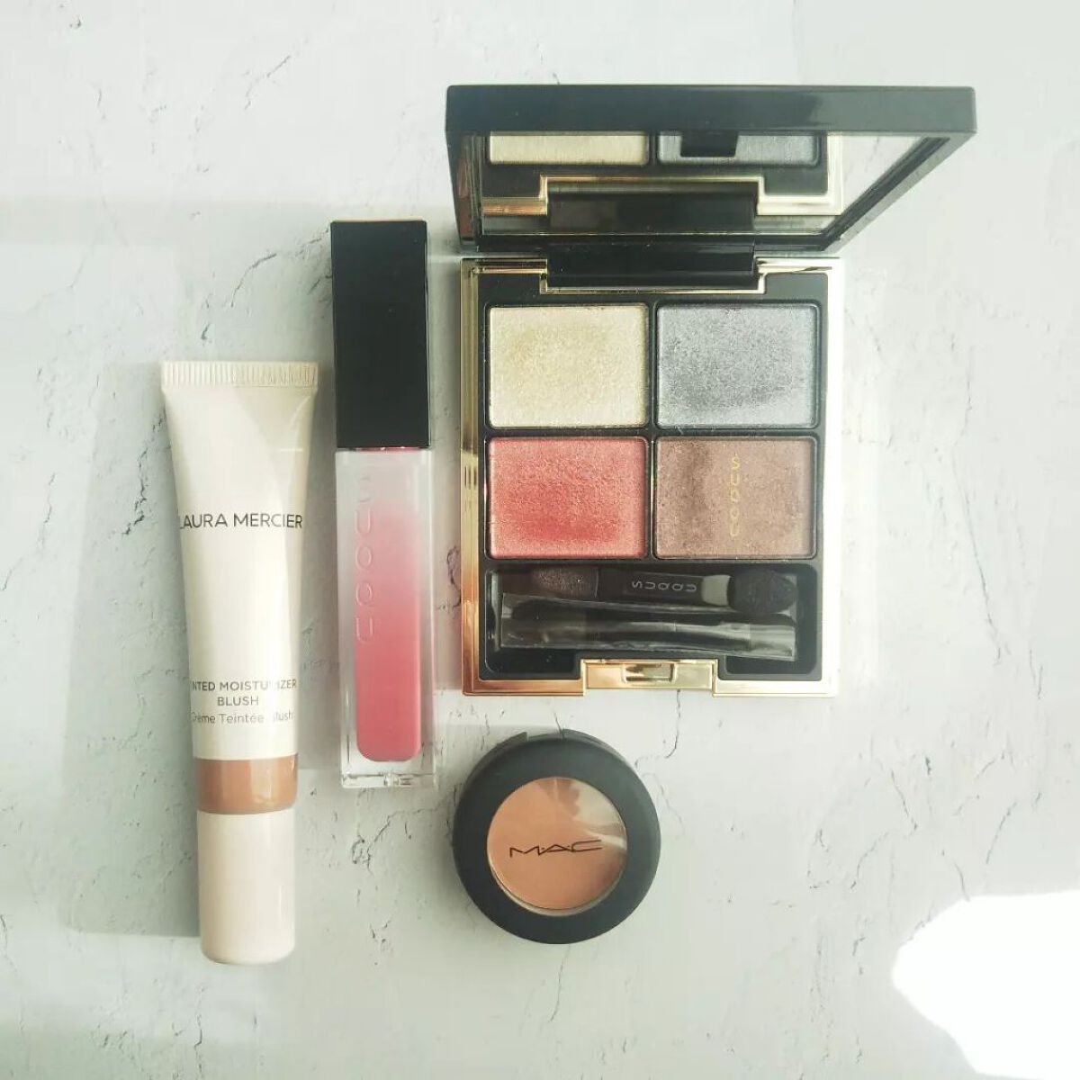 パウダー キス アイシャドウ/M・A・C/単色アイシャドウを使ったクチコミ（1枚目）