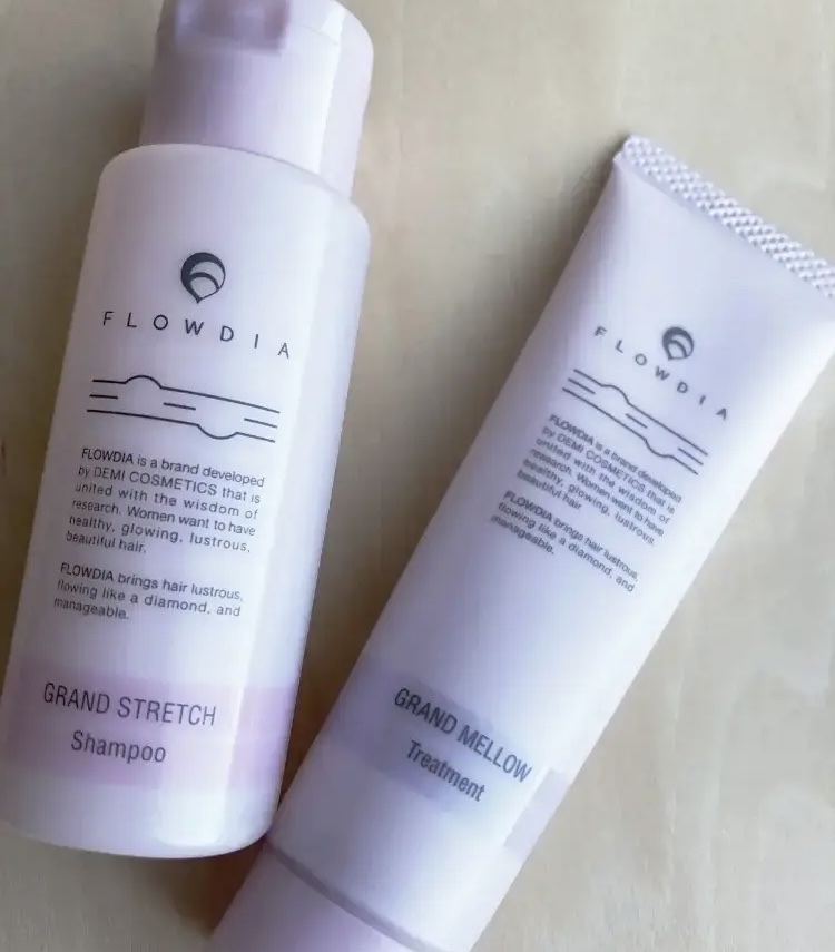 フローディア トリートメント グランメロウ トリートメント 50g（トライアルサイズ）/FLOWDIA/洗い流すヘアトリートメントを使ったクチコミ（1枚目）