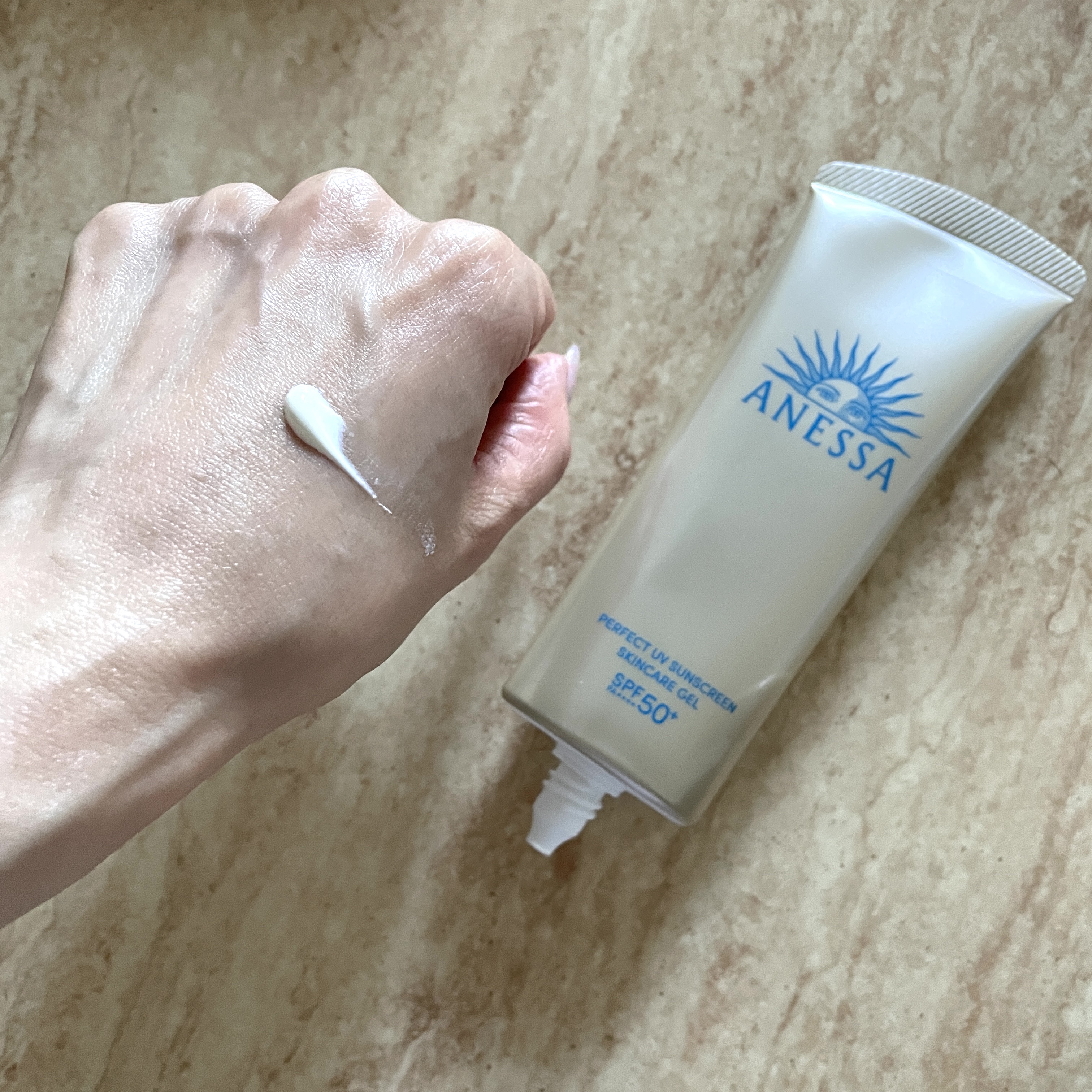 アネッサ　パーフェクトUV　スキンケアジェル　NA/アネッサ/日焼け止めジェルを使ったクチコミ（3枚目）