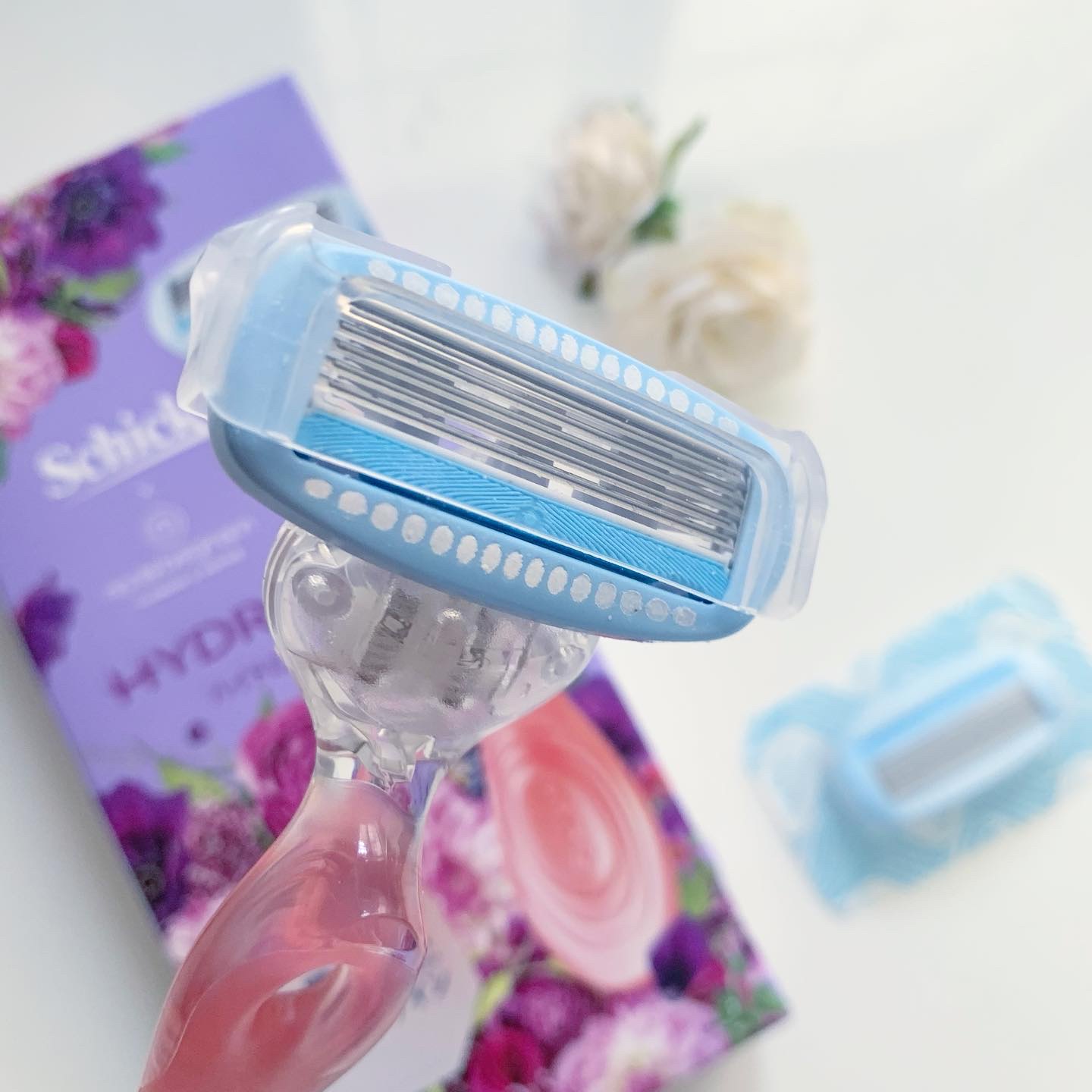 ハイドロシルク ホルダー （刃付き＋替刃１コ）/ハイドロシルク/シェーバーを使ったクチコミ（2枚目）