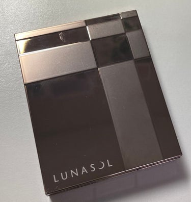 スキンモデリングアイズ/LUNASOL/アイシャドウパレットを使ったクチコミ（2枚目）