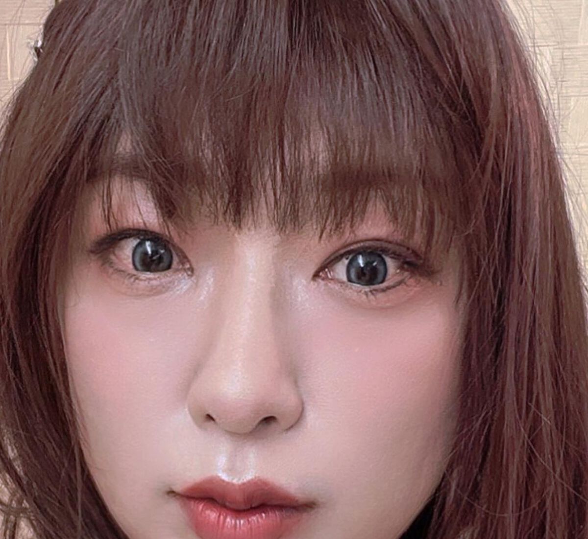 し・ほみん on LIPS 「カラコンバンビシリーズ試してみたよ💕スワンブルーレモンヘーゼル..」(4枚目)