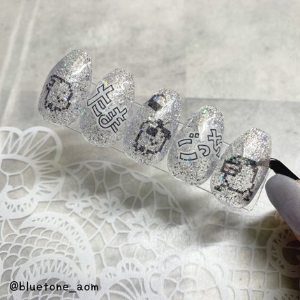 ⋆͛🦖⋆͛aomi on LIPS 「キャンドゥで発売されていたたまごっちのクリアシール使ってネイル..」(5枚目)