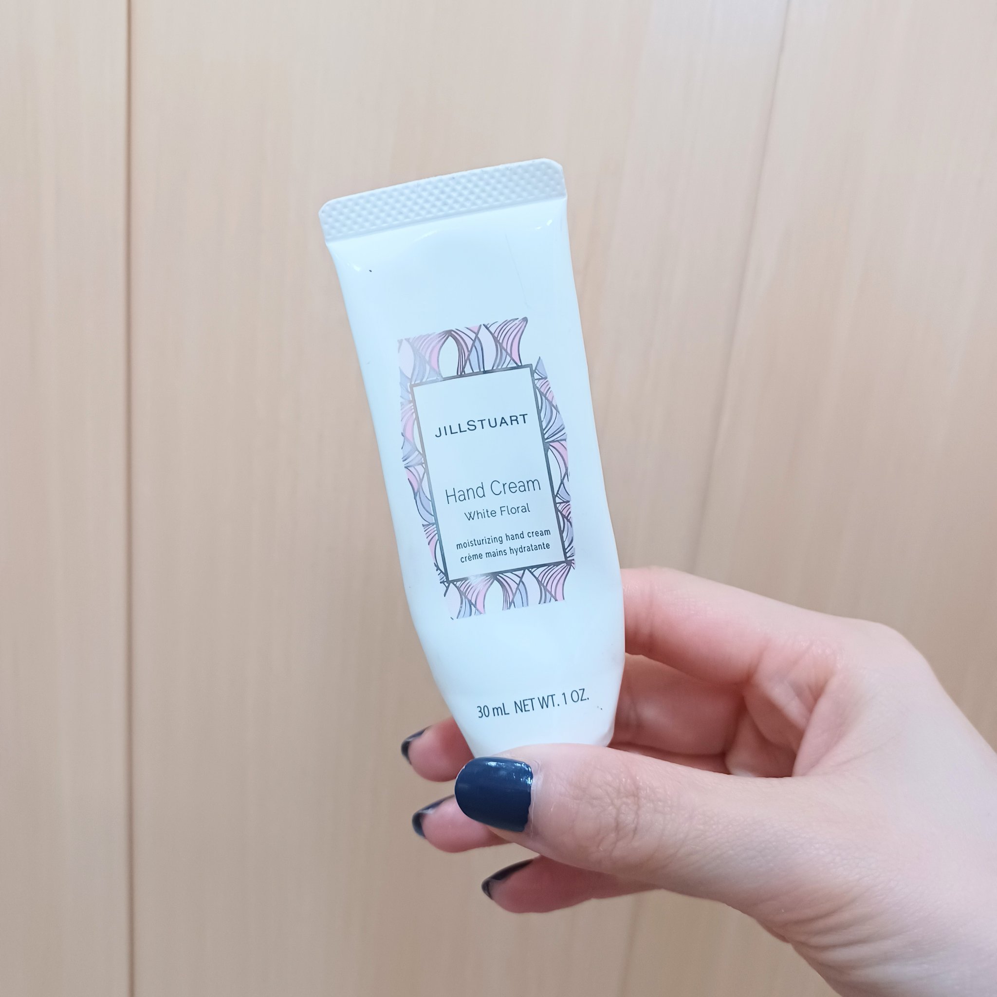 ジルスチュアート ハンドクリーム ホワイトフローラル/JILL STUART/ハンドクリームを使ったクチコミ（1枚目）