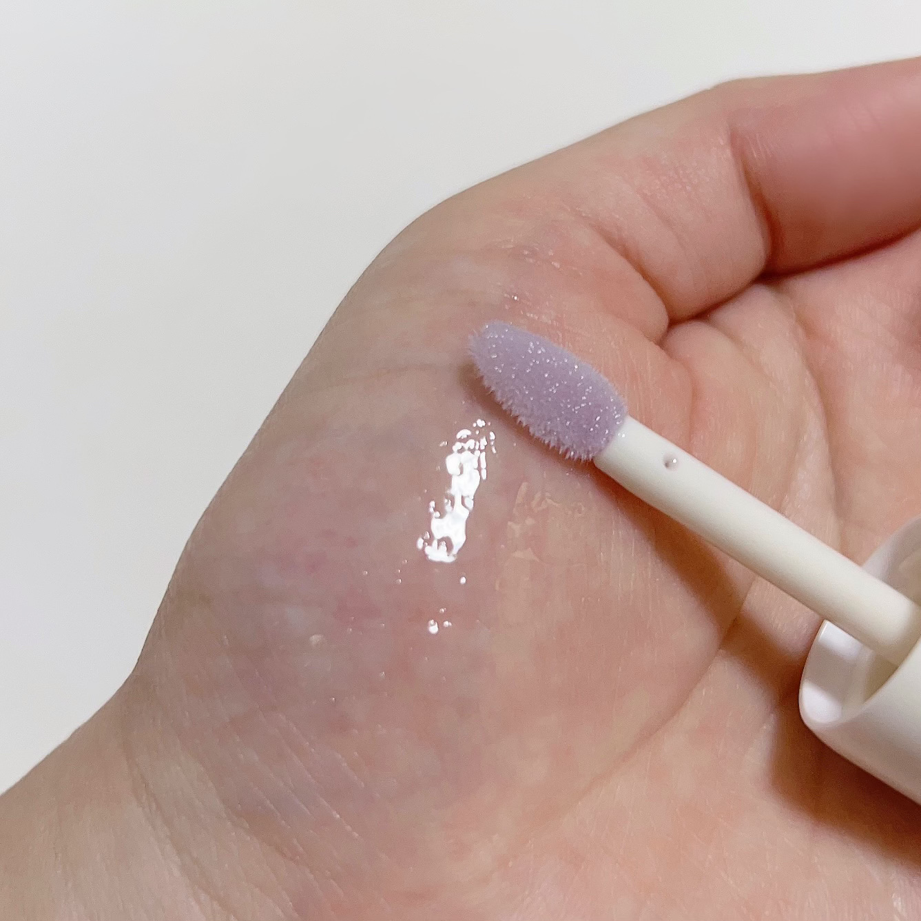 スージングヴィーガンリップオイル/Laka/リップオイルを使ったクチコミ（2枚目）