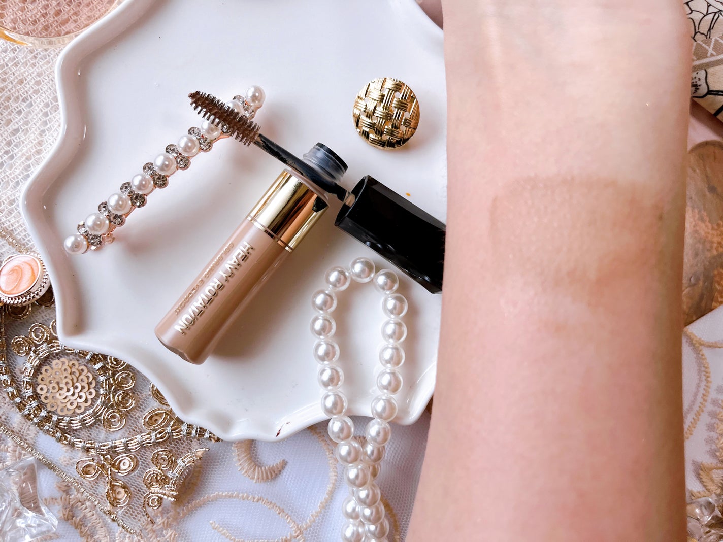 カラーリングアイブロウ/ヘビーローテーション/眉マスカラを使ったクチコミ(3枚目)