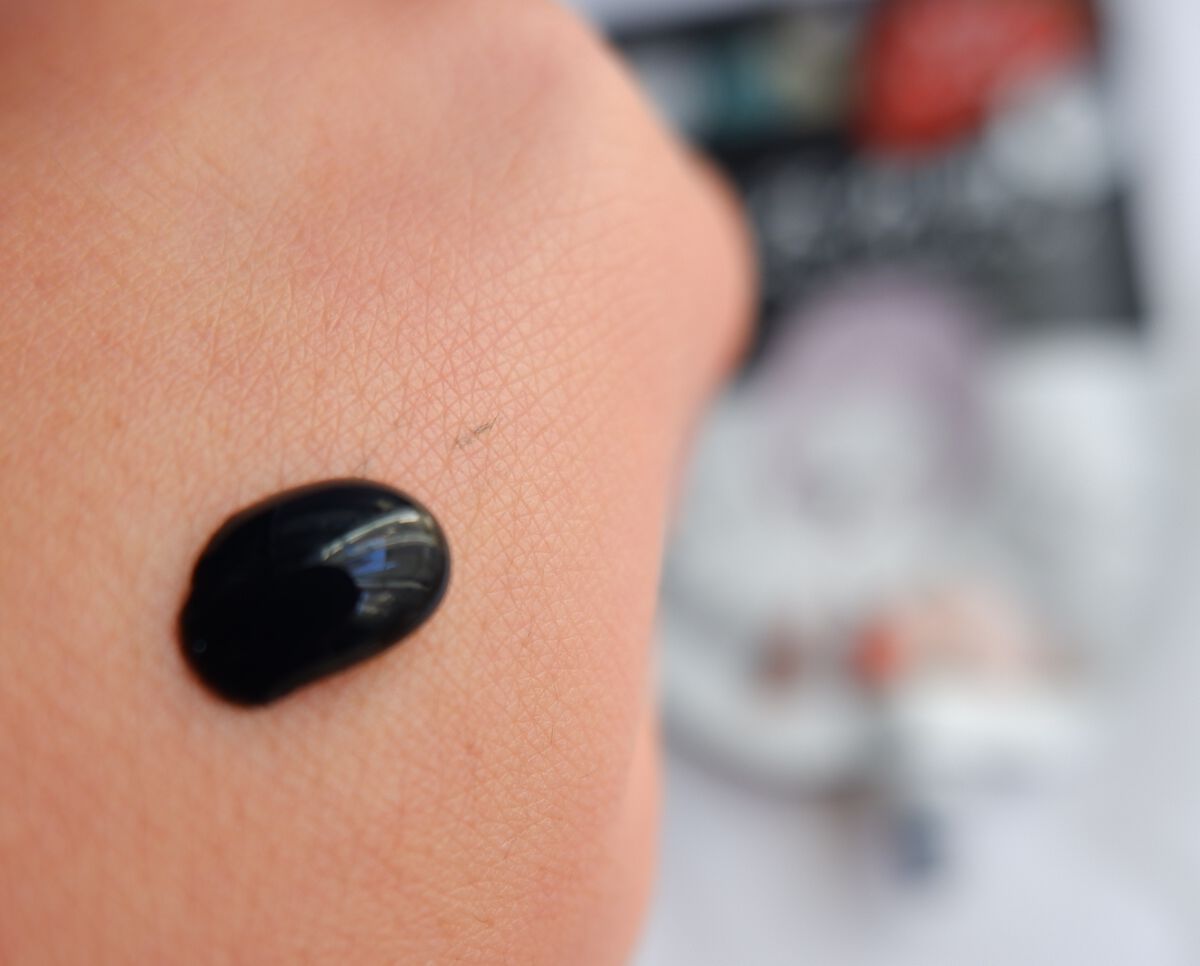 毛穴小町 ブラックピールオフパック/クリアターン/ピーリングを使ったクチコミ(2枚目)