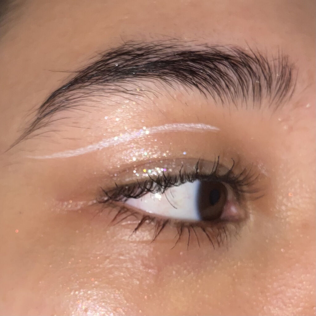 グリッタープリズム シャドウ/MISSHA/グリッターを使ったクチコミ（3枚目）
