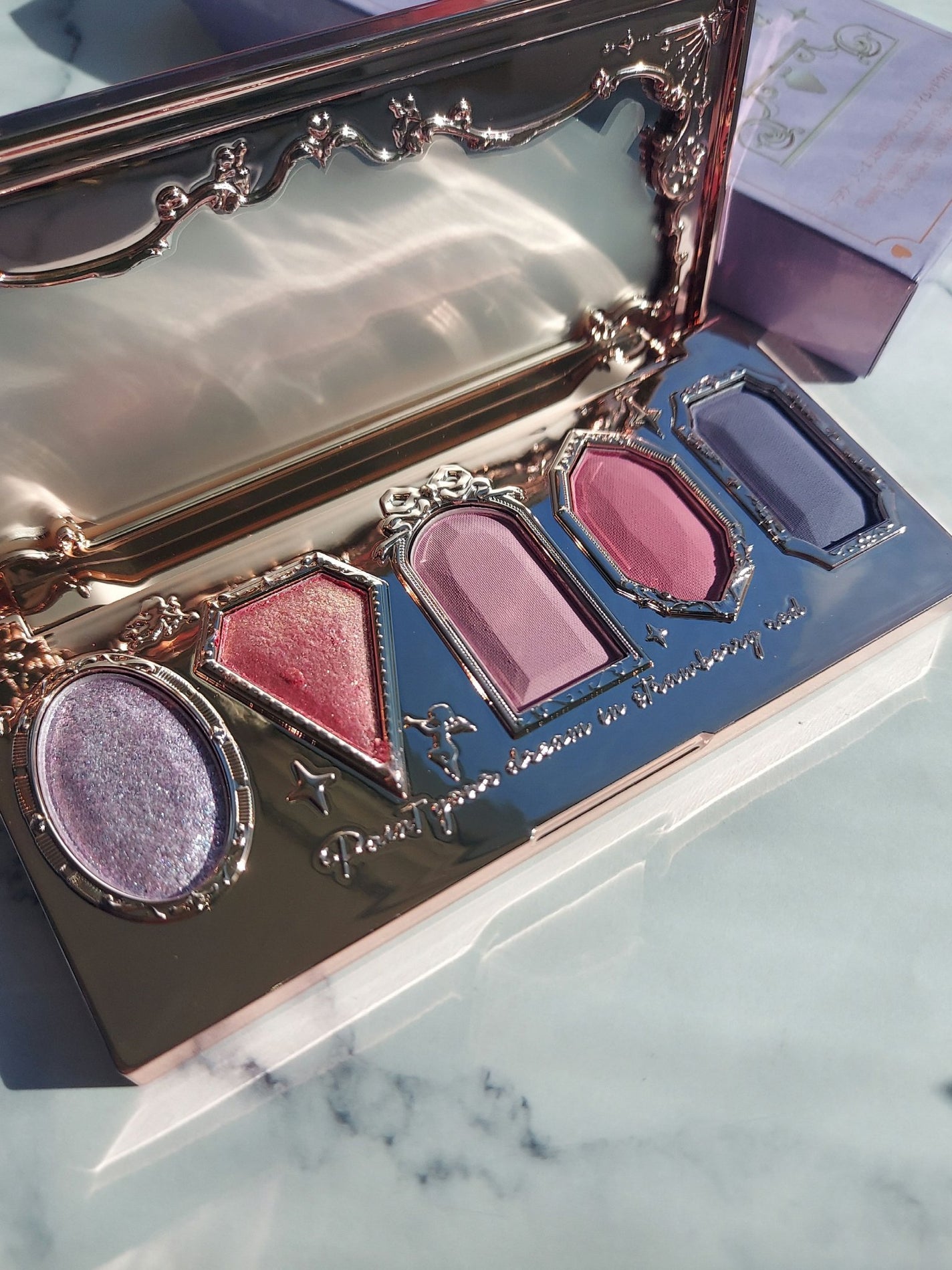 ストロベリーロココ アイシャドウパレット/FlowerKnows/アイシャドウパレットを使ったクチコミ(1枚目)