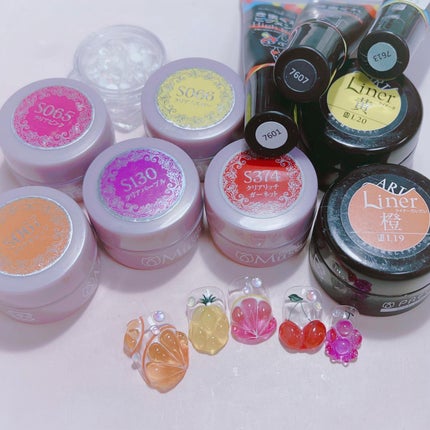 なかやまちえこ on LIPS 「そろそろ定番fruitsネイルが可愛い季節がやってきました!⠀..」(2枚目)