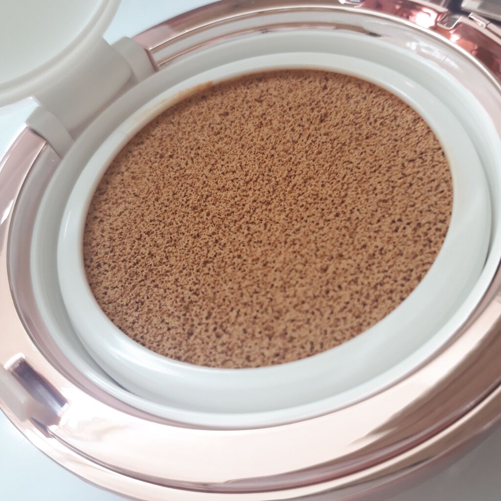 ジュエル マイクロフォームクッション/ISAKNOX(イザノックス)/クッションファンデーションを使ったクチコミ（2枚目）