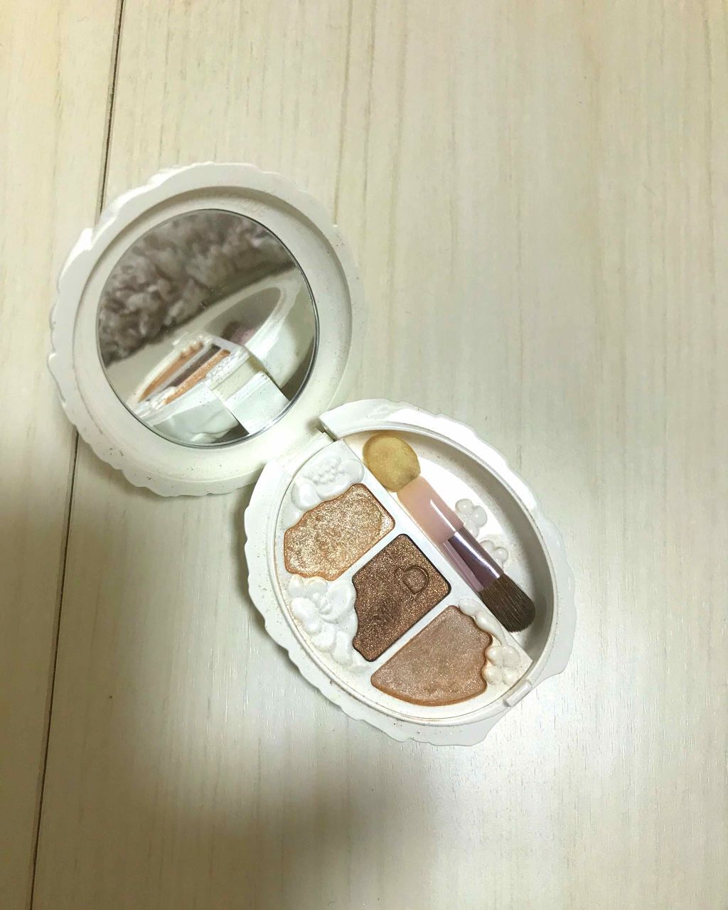 セオティ アイカラーパレット (オーロラパール)/BENEFIQUE/アイシャドウパレットを使ったクチコミ（2枚目）